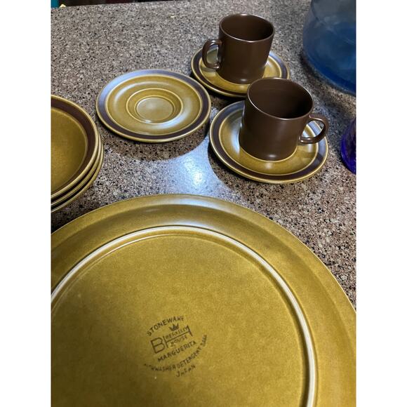 5 Piece Berkeley House Cups Saucers Marguerita Stoneware 70s VTG Yellow Floral - Picture 5 of 9